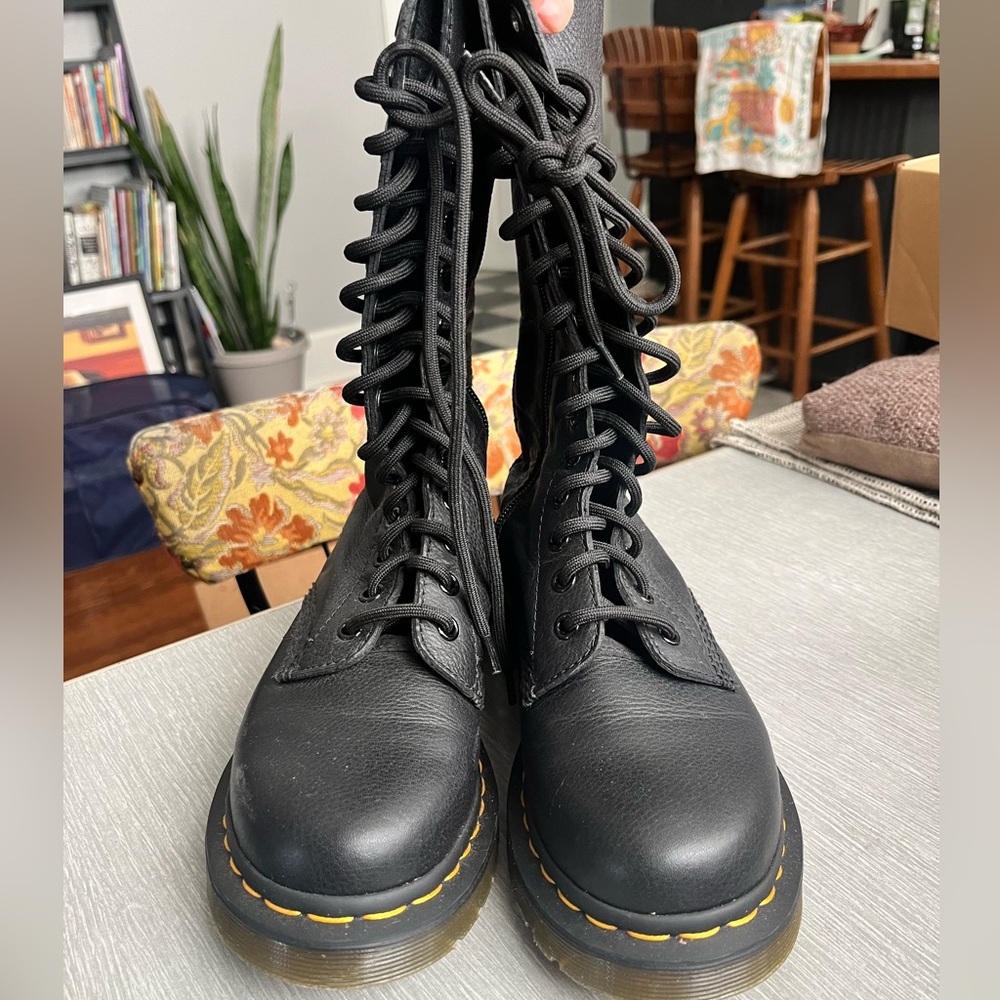 Doc Martens 1B99 mid calf leather boot w/zipper W6
